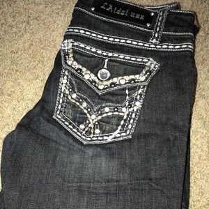 LA idol Jeans